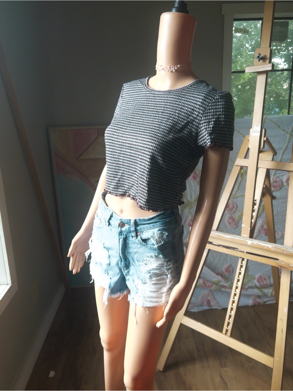 Cropped American Eagle Houndstooth Top with Y2K Ruffle Hem